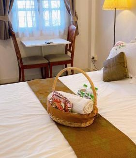 Phra Khanong Apartment | 12/14 HOME Studio