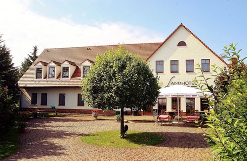 Neuwiese House | 12 double rooms - Landhotel Neuwiese with traditional inn An der Mühle
