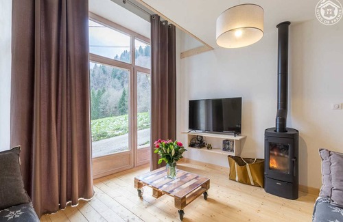 Saint-Pierre-d'Entremont House | 125 m² Gîte ∙ 4 bedrooms ∙ 8 guests