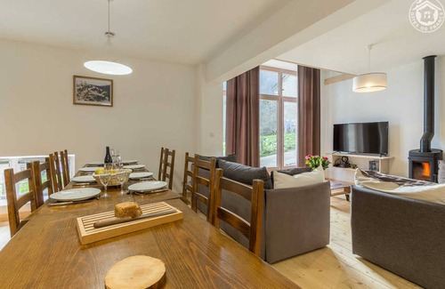 Saint-Pierre-d'Entremont House | 125 m² Gîte ∙ 4 bedrooms ∙ 8 guests