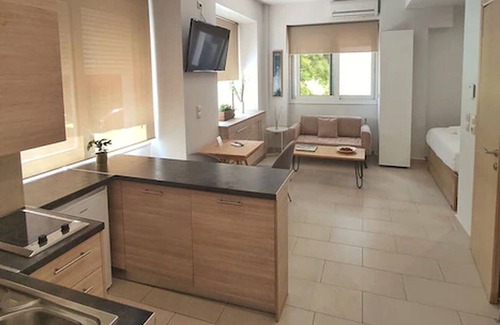 Kinosargous Apartment | 12 Keys Athens Apartments