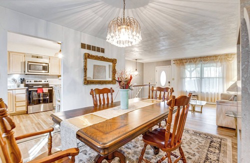 Belleville House | 12 Mi to Dtwn St Louis: Family Home w/Fireplaces!