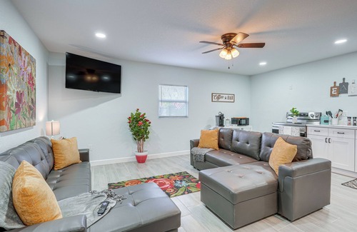 Bearss Plaza House | 12 Mi to Dtwn Tampa: Vibrant Home w/Outdoor Space