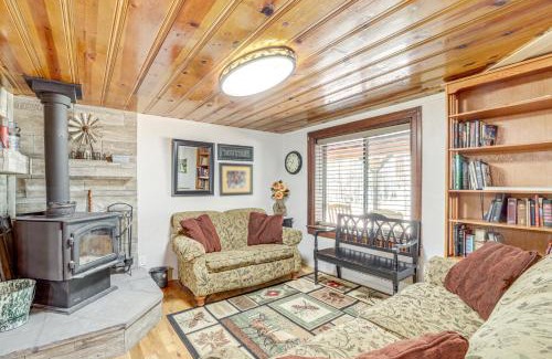 Strawberry House | 12 Mi to Tonto Natural Bridge SP Cabin with Patio!