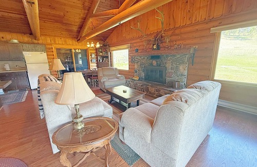 Custer Cabin | 12 Mile Ranch Historic Cabin Surrounded by National Forest
