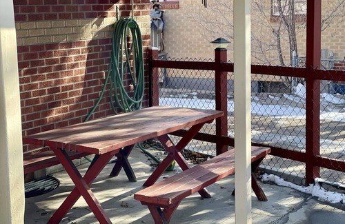 Dupont Apartment | 12 min to Downtown! Child&Pet Friendly , Fully Stocked Kitchen, W/, Back