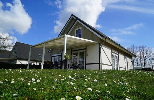 Susteren House | 12-person family villa with 6 bedrooms and 2 bathrooms