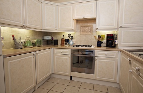 Burgh Island Cottage | 12 THURLESTONE ROCK, family friendly in Thurlestone