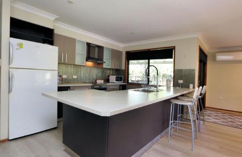 Bargara House | 12 Wilfred Street