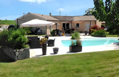 Saint-Martin-Lacaussade Villa | 120 m² Villa ∙ 3 bedrooms ∙ 6 guests
