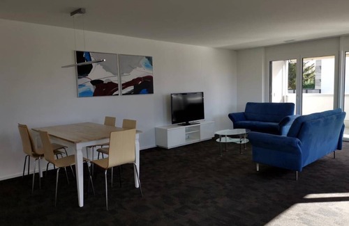 Gossau Apartment | 120 m² Apartment ∙ 3 bedrooms ∙ 8 guests