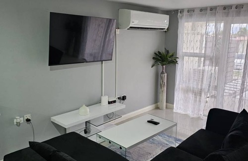 Portmore Apartment | 120 m² Apartment ∙ 3 bedrooms ∙ 6 guests