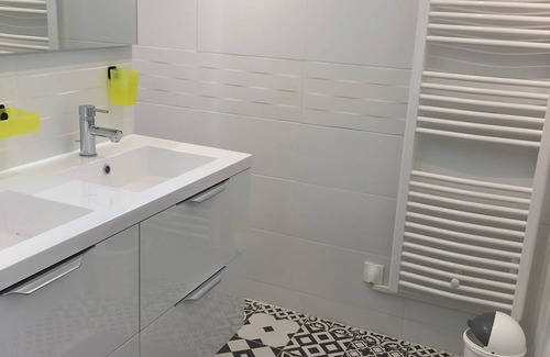 Monce-en-Belin Cottage | 120 m² Cabin ∙ 3 bedrooms ∙ 6 guests