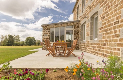 Le Mesnil-Ozenne House | 120 m² Gîte ∙ 3 bedrooms ∙ 7 guests