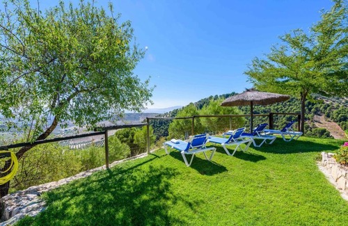 Montefrio House | 120 m² House ∙ 4 bedrooms ∙ 7 guests