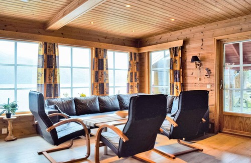 Vindafjord House | 120 m² House ∙ 5 bedrooms ∙ 10 guests