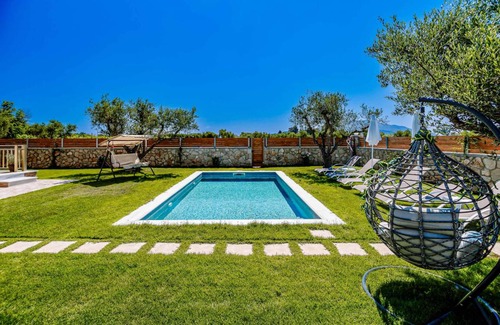 Zakynthos Town Villa | 120 m² Villa ∙ 3 bedrooms ∙ 6 guests