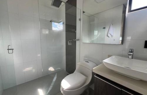 El Castillo Apartment | 1204, Excelent Location In El Poblado