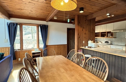 Fujikawaguchiko Cottage | 120sqm Cathedral ceiling cottage/3min walk lake/Fuji view BBQ terrace/kawaguchi