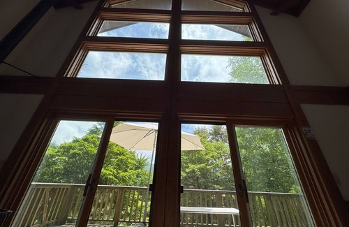 Fujikawaguchiko Cottage | 120sqm Cathedral ceiling cottage/3min walk lake/Fuji view BBQ terrace/kawaguchi