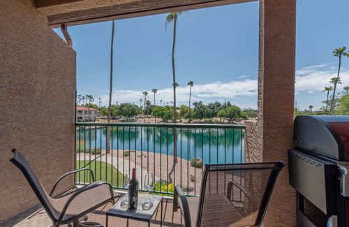 Superstition Lakes Condo | 121 m² Condo ∙ 2 bedrooms ∙ 6 guests