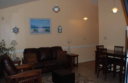 Port Mansfield Condo | 123 West Harbor Condo B - Beautiful Condo in the harbor with spacious deck