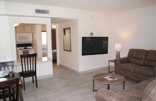 South Scottsdale Apartment | 124 Fully Furnished 1BR Suite-Prime Location