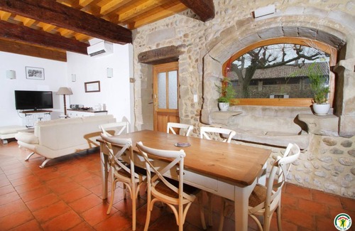 Bourg-les-Valence House | 125 m² Gîte ∙ 3 bedrooms ∙ 8 guests