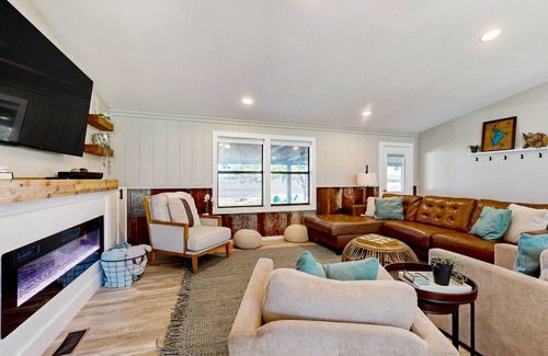 Burnet House | 125 m² Mobile home ∙ 3 bedrooms ∙ 8 guests