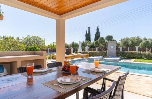 Zakynthos Villa | 125 m² Villa ∙ 3 bedrooms ∙ 6 guests