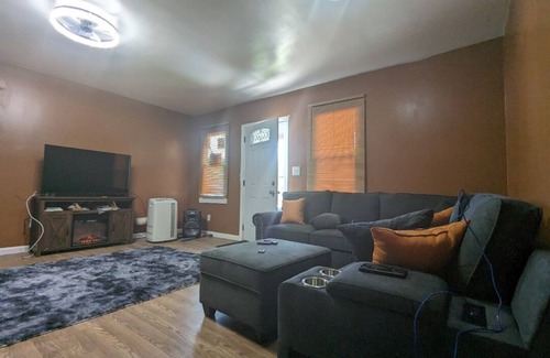 Montgomery House | 125 Maxwell Ave- 10 Mins from Montgomery AL Downtown, ASU, Riverwalk