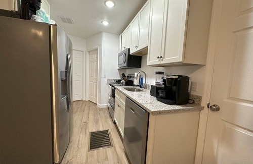 Tallahassee House | 126-House (10BR): a renovated duplex near FSU