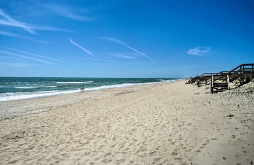 North Carolina Coast Apartment | 126 m² Apartment ∙ 3 bedrooms ∙ 10 guests