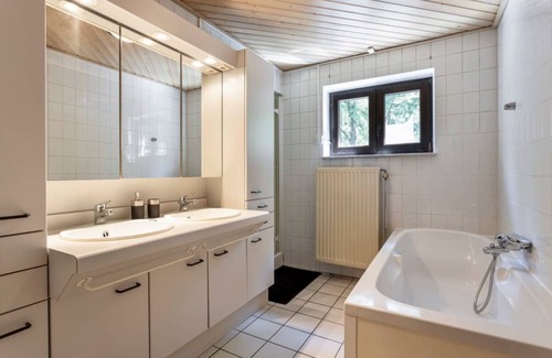 Houthalen-Helchteren House | 126 m² House ∙ 3 bedrooms ∙ 8 guests