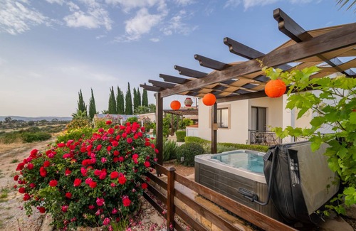 Kouklia Villa | 127 m² Villa ∙ 3 bedrooms ∙ 6 guests