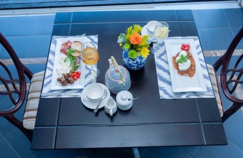 Kosmos Bed & Breakfast | 129inHarties Lodge and SPA