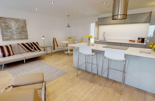 Saltash House | 12B ESSA ROAD, family friendly, luxury holiday cottage in Saltash