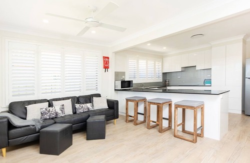 Forster House | 13 Cavill Avenue on the Forster Keys