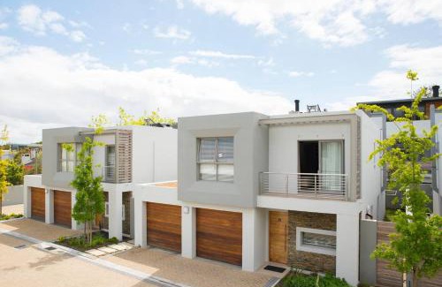 Stellenbosch Central Villa | 13 La Gratitude Luxury Apartment-with backup power for loadshedding