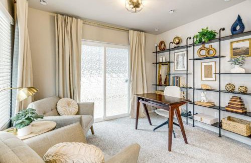 Gateway House | 13 Mi to Dtwn Denver Spacious Home with Balcony!