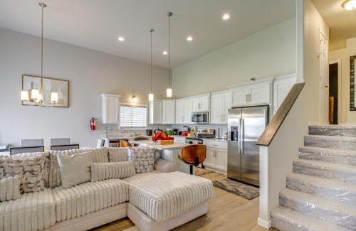 Horace House | 13 Mi to Dtwn Fargo North Dakota Family Home!