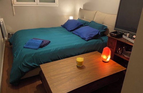Malakoff Bed & Breakfast | 13 minutes Montparnasse, 18 minutes Champs Elysées, 20 minutes Tour Eiffel!