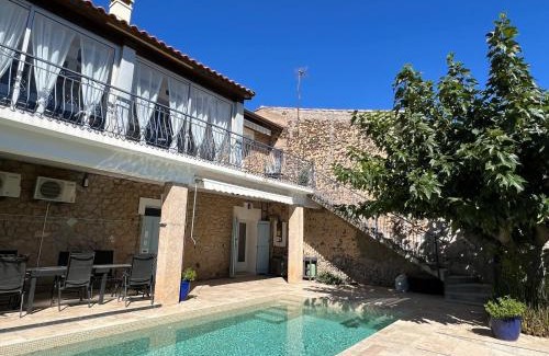 Pomerols House | 13 Rue du Tour d'Enceinte