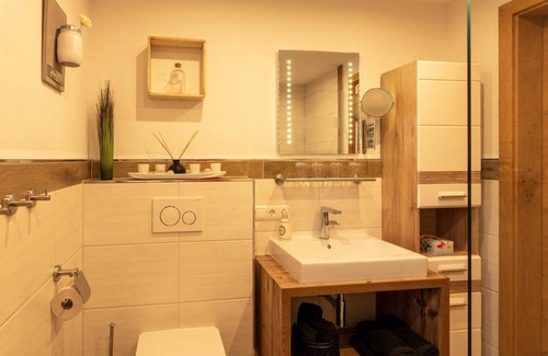 Bach Apartment | 130 m² Apartment ∙ 2 bedrooms ∙ 4 guests
