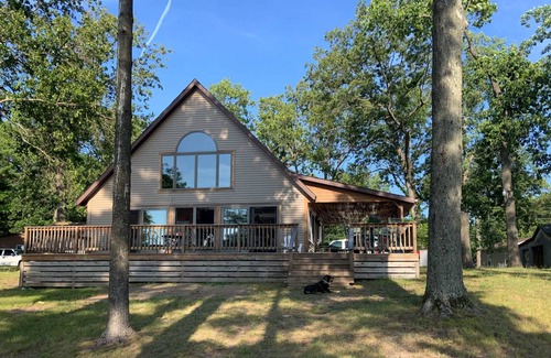 Branch Cottage | 130 m² Cabin ∙ 2 bedrooms ∙ 8 guests