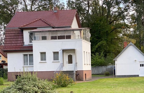 Falkensee House | 130 m² House ∙ 4 bedrooms ∙ 6 guests