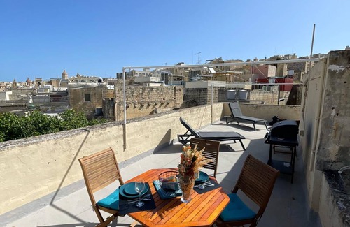 Cospicua House | 130 m² Penthouse ∙ 3 bedrooms ∙ 6 guests