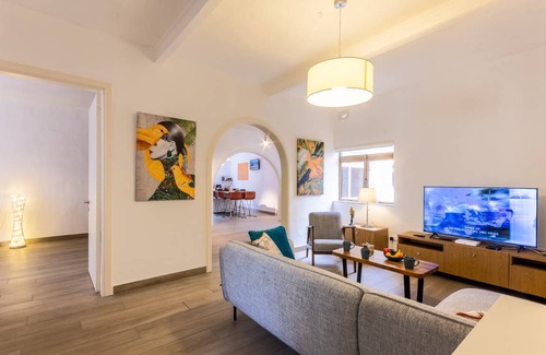 Cospicua House | 130 m² Penthouse ∙ 3 bedrooms ∙ 6 guests