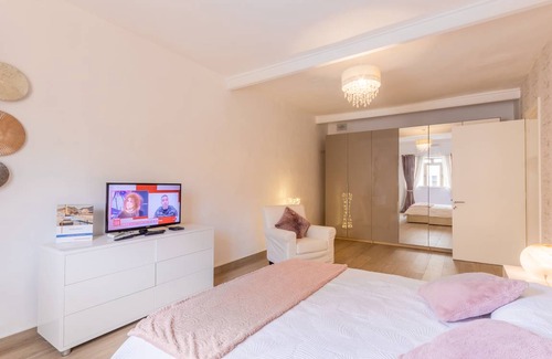 Cospicua House | 130 m² Penthouse ∙ 3 bedrooms ∙ 6 guests