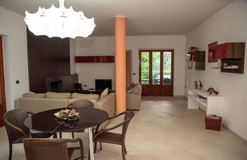 Alvignano Villa | 130 m² Villa ∙ 4 bedrooms ∙ 9 guests